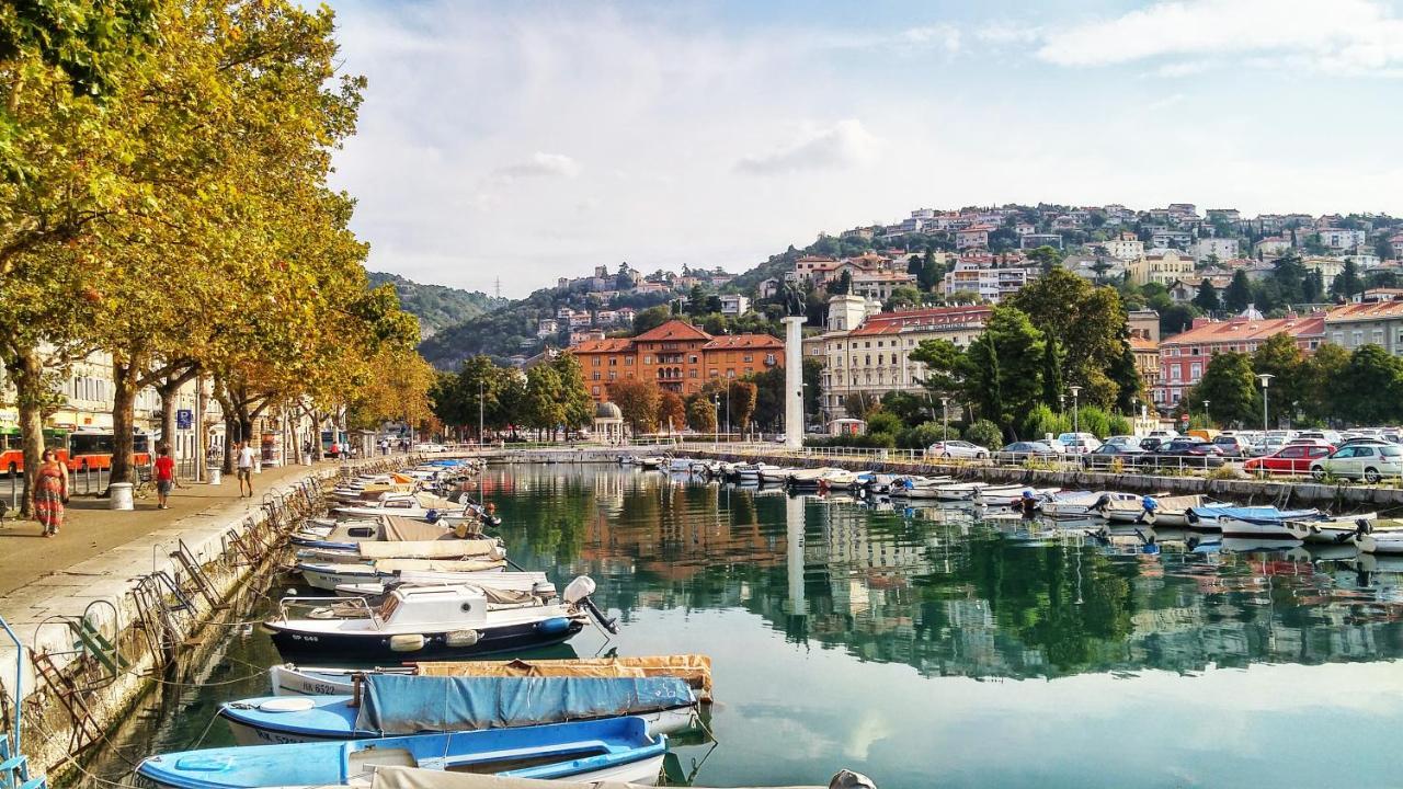 The Grand Mansion Residence On La Guardia Rijeka Luaran gambar