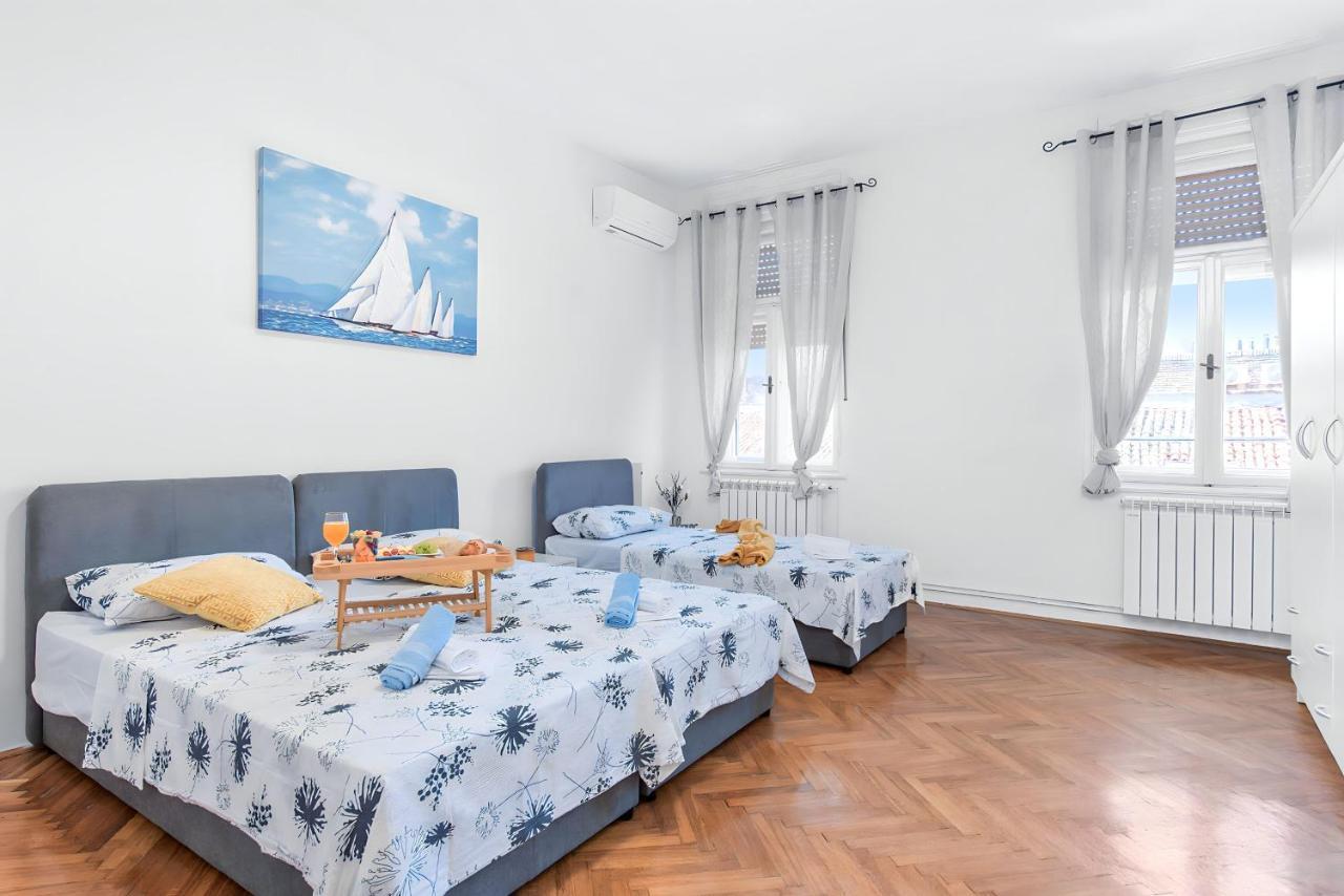 The Grand Mansion Residence On La Guardia Rijeka Luaran gambar